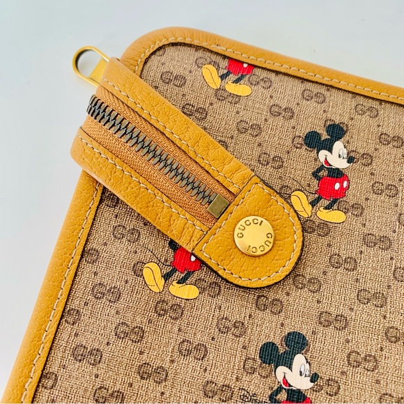 Gucci x Disney Mickey Mouse Bag - Picture 13 of 16